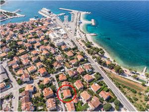 Appartement Jerka Supetar - eiland Brac, Kwadratuur 100,00 m2, Lucht afstand tot de zee 70 m, Lucht afstand naar het centrum 200 m