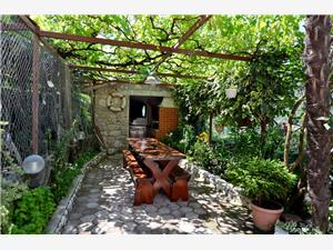 Appartement Groene Istrië,Reserveren  Karmen Vanaf 85 €