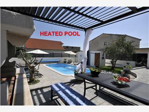 Accommodation with pool Porto Okrug Donji (Ciovo),Book Accommodation with pool Porto From 173 €