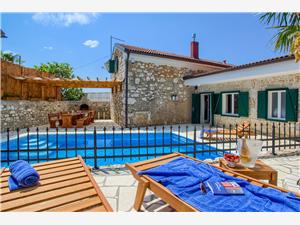Dům Villa Kiry Rijeka a Riviéra Crikvenica, Kamenný dům, Prostor 140,00 m2, Soukromé ubytování s bazénem