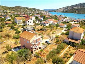 Privat boende med pool Split och Trogirs Riviera,Boka  Olive Från 1425 SEK