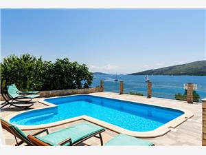 Casa Villa Ivo Poljica, Dimensioni 300,00 m2, Alloggi con piscina, Distanza aerea dal mare 40 m
