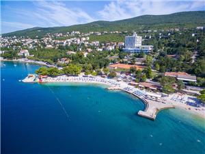 Boende vid strandkanten Rijeka och Crikvenicas Riviera,Boka  Goldy Från 1610 SEK