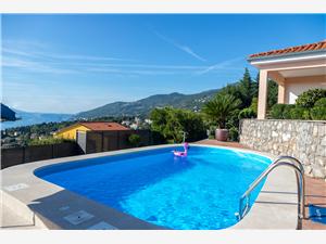 Appartamenti Villa Adore Riviera d'Opatija, Dimensioni 47,00 m2, Alloggi con piscina, Distanza aerea dal centro città 200 m
