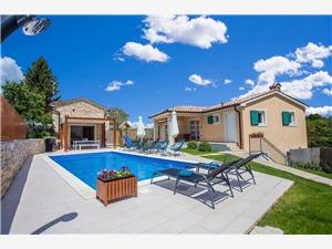Alloggi con piscina L