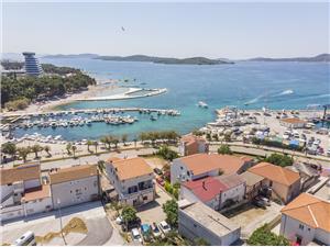 Apartment and Rooms Artina Sibenik Riviera, Size 18.00 m2, Airline distance to the sea 70 m, Airline distance to town centre 50 m