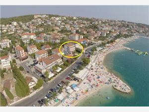 Appartamenti e Camere Copacabana Okrug Gornji (Ciovo), Dimensioni 13,00 m2, Distanza aerea dal mare 15 m, Distanza aerea dal centro città 500 m