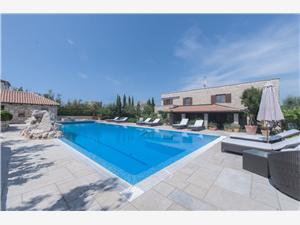 Apartments Villa Renata Murter - island Murter, Size 100.00 m2, Accommodation with pool, Airline distance to town centre 800 m
