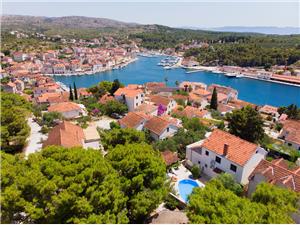 Location en bord de mer Les iles de la Dalmatie centrale,Réservez  Vojka De 69 €
