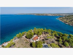 House Vesna Milna - island Brac, Remote cottage, Size 50.00 m2, Airline distance to the sea 30 m