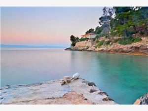 Casa Slavka Gdinj - isola di Hvar, Casa isolata, Dimensioni 100,00 m2, Distanza aerea dal mare 30 m