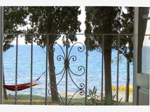 Beachfront accommodation Blue Istria,Book  Apartment From 281 €