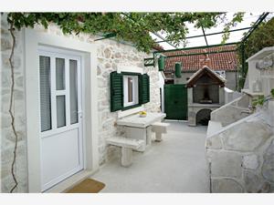 Appartement Midden Dalmatische eilanden,Reserveren  Menego Vanaf 60 €
