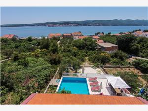 Villa Perna Kuciste, Größe 150,00 m2, Privatunterkunft mit Pool, Luftlinie bis zum Meer 120 m