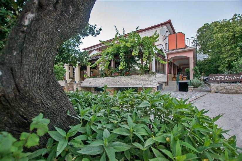 Apartmaji in Sobe Adriana-close to Paklenica NP