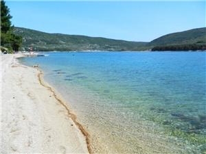 Apartment Kvarners islands,Book  Anton From 107 €