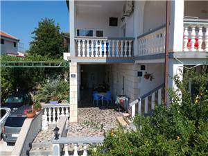 Lägenheter Ostrog Makarskas Riviera, Storlek 25,00 m2, Luftavstånd till havet 100 m, Luftavståndet till centrum 150 m