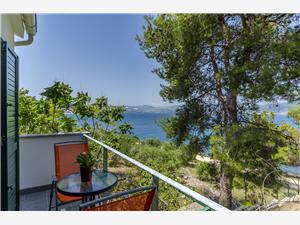 Beachfront accommodation Split and Trogir riviera,Book  Nostalgia From 214 €