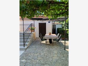 Holiday homes Blue Istria,Book  Dorina From 62 €