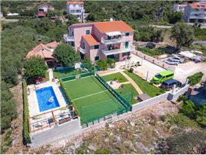 Apartamenty Mirko Seget Vranjica, Powierzchnia 110,00 m2, Kwatery z basenem, Odległość od centrum miasta, przez powietrze jest mierzona 600 m