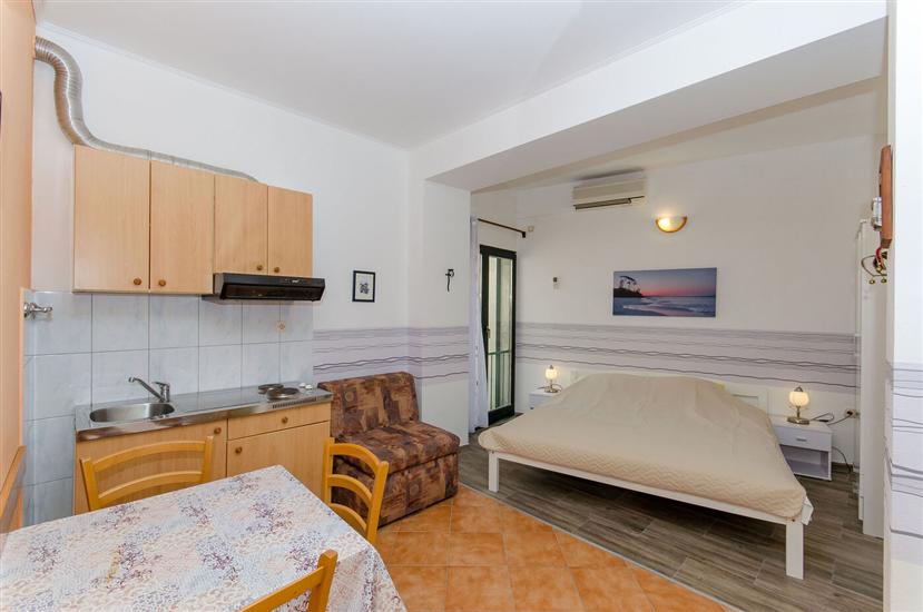 Apartment A1, for 3 persons