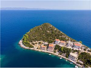 Appartements Graciela Zaklopatica - île de Lastovo, Superficie 70,00 m2, Distance (vol d'oiseau) jusque la mer 30 m