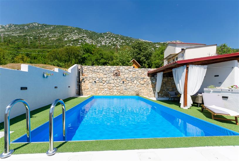 Hiša Bozica with sauna and pool