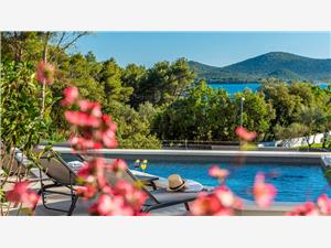 Accommodation with pool Zadar riviera,Book 2 From 550 €