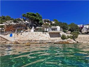 House Milovan Zivogosce, Size 100.00 m2, Airline distance to the sea 10 m, Airline distance to town centre 400 m
