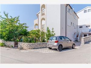 Appartement Split en Trogir Riviera,Reserveren  Tily Vanaf 57 €