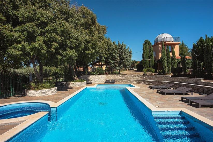 Casa Universe