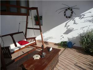 Huis Kraj Kraj, Stenen huize, Kwadratuur 180,00 m2, Lucht afstand tot de zee 200 m
