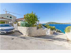Apartment Dunja Razanj, Size 68.00 m2, Airline distance to the sea 30 m, Airline distance to town centre 600 m
