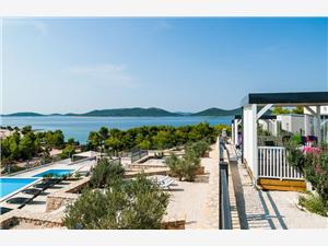 Accommodation with pool Zadar riviera,Book  Damar1 From 212 €