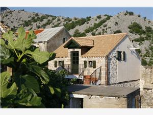 House Paklenica Starigrad Paklenica, Size 70.00 m2, Distance to the entrance to the National Park 50 m