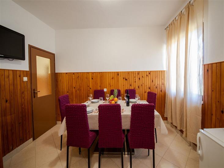 Apartment A1, for 9 persons