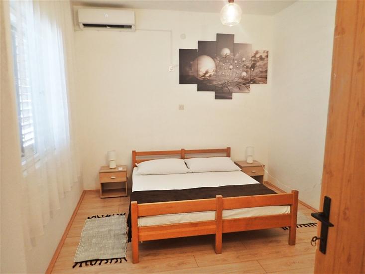 Apartment A1, for 7 persons