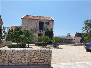 Apartmaj Zvonimir Makarska riviera, Kamniti hiši, Kvadratura 36,00 m2, Oddaljenost od morja 200 m