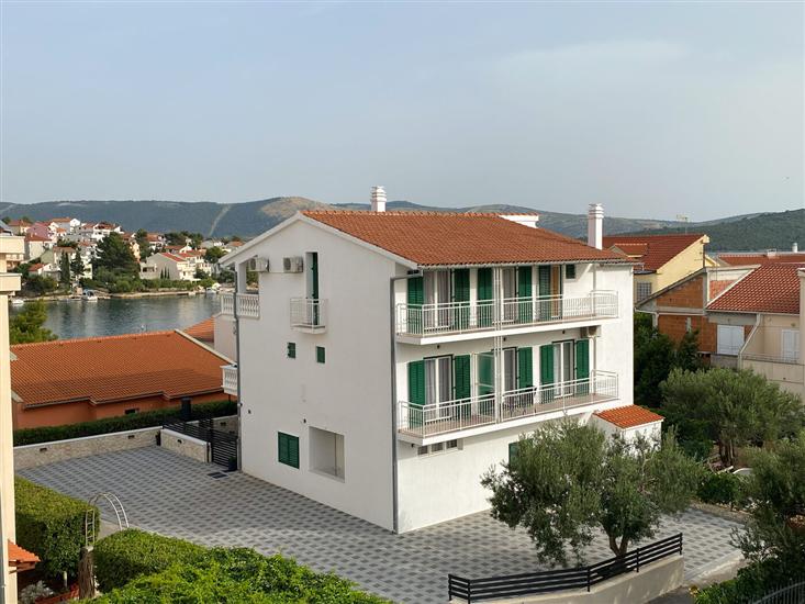Apartments Pulić