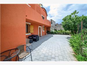 Apartmány Oršula near old town and beach , Rozloha 48,00 m2, Vzdušná vzdialenosť od centra miesta 400 m