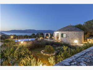 Maison Magical Island Mirca - île de Brac, Maison de pierres, Superficie 30,00 m2, Hébergement avec piscine