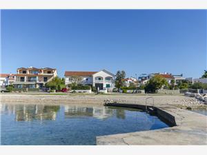 Apartment Robyn on the beach Srima (Vodice), Size 25.00 m2, Airline distance to the sea 60 m, Airline distance to town centre 500 m