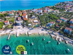 Location en bord de mer Riviera de Šibenik,Réservez  Nono De 200 €