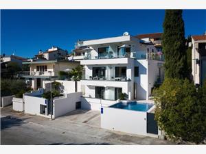 Villa Bonelli Blauw Istrië, Kwadratuur 140,00 m2, Accommodatie met zwembad, Lucht afstand tot de zee 40 m