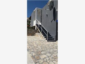 Apartmaj Laura Trogir, Kvadratura 85,00 m2, Oddaljenost od morja 50 m