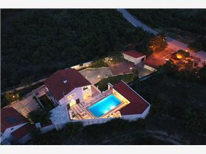 Villa Split en Trogir Riviera,Reserveren Anber Vanaf 520 €