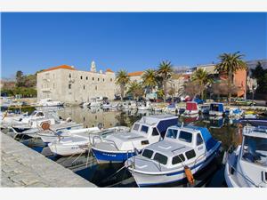 Beachfront accommodation Split and Trogir riviera,Book  Marija From 160 €