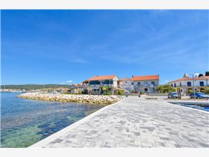 Lägenheter Marica Sukosan (Zadar), Storlek 45,00 m2, Luftavstånd till havet 20 m, Luftavståndet till centrum 100 m