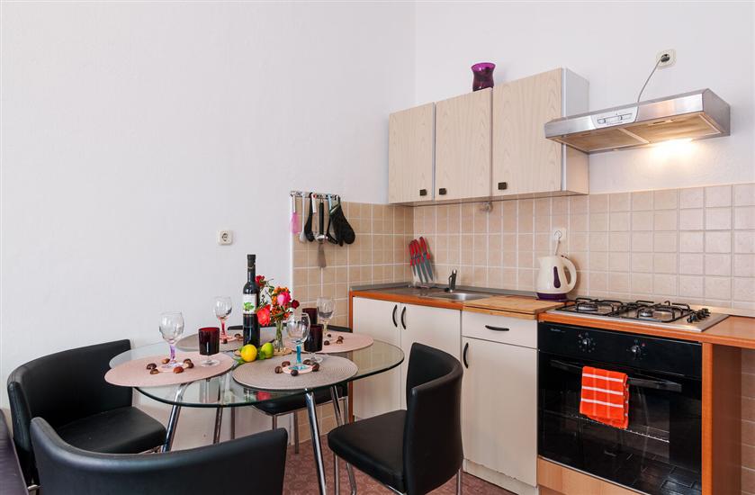 Apartment A1, for 5 persons