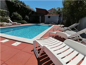Apartmány APARTMENT ANGELO WITH PRIVATE POOL Privlaka (Zadar), Prostor 120,00 m2, Soukromé ubytování s bazénem